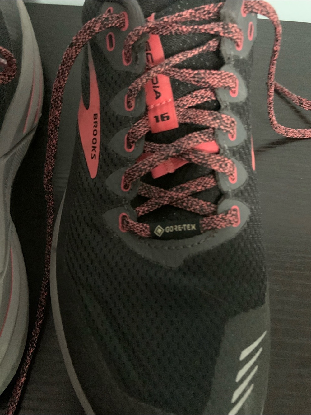 Brooks Cascadia 16 Sneakers size 8 Gray and Pink - Picture 8 of 10